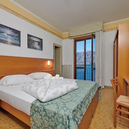 Hotel Eden Brenzone sul Garda Quarto foto