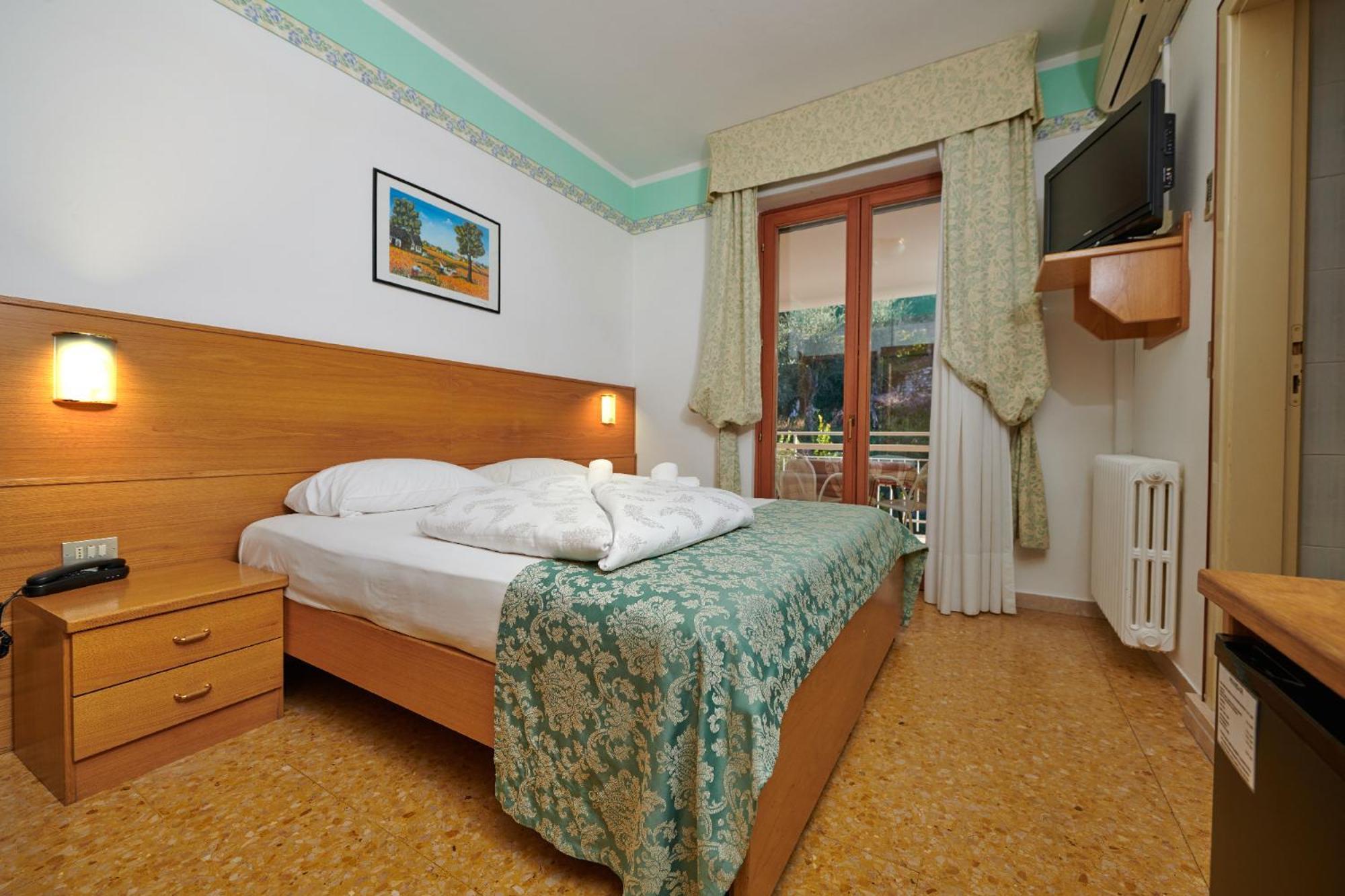 Hotel Eden Brenzone sul Garda Quarto foto